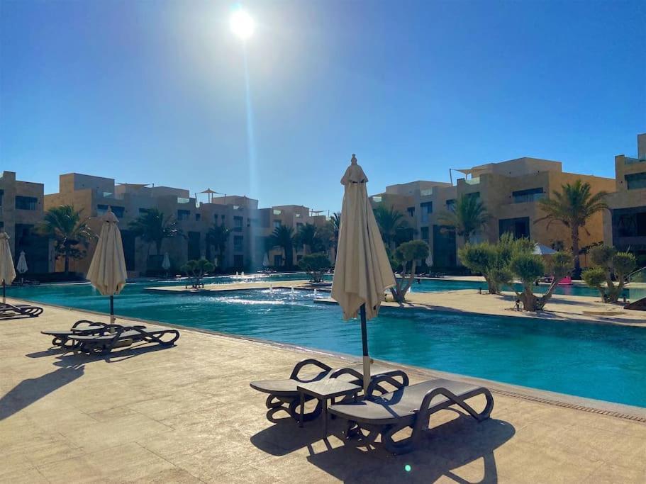 Chic 3br Ground Free & Pool Access At Mangroovy דירה *
